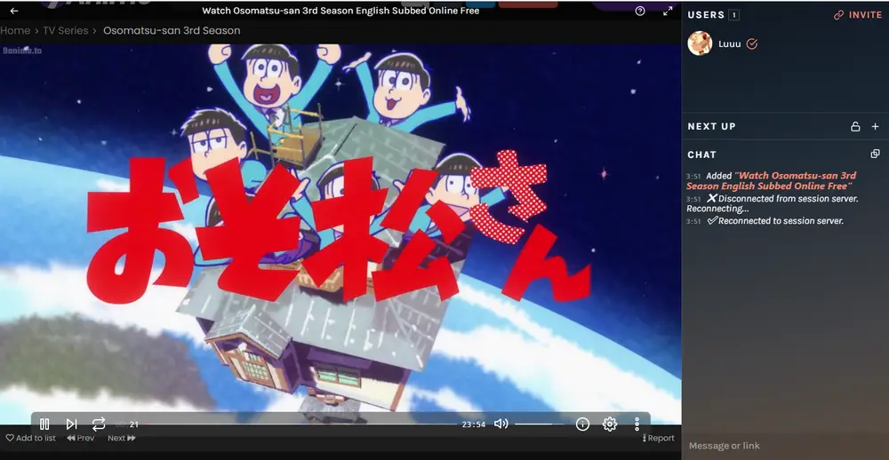 Menikmati Anime Bersama Teman Penggemar anime sedang menonton bersama dengan gembira